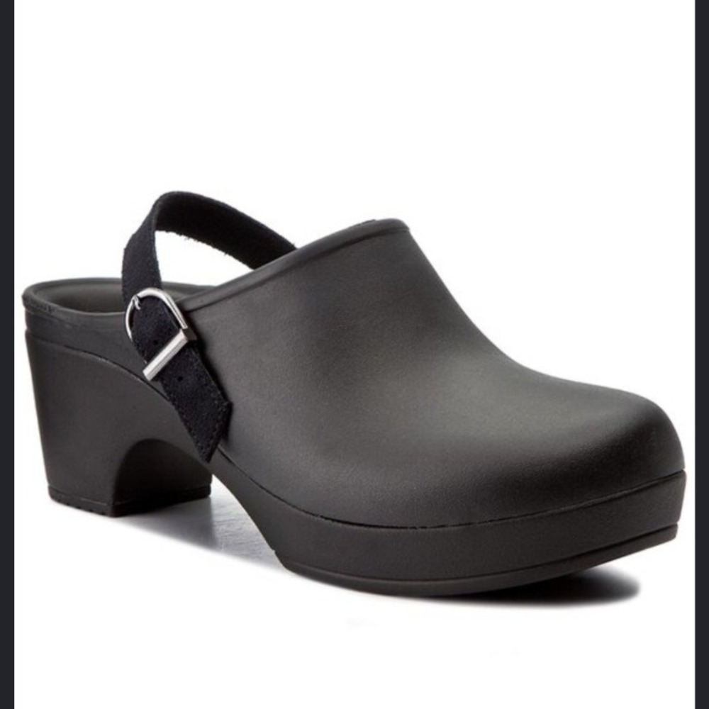 CROCS Sarah Women's Black Slip On Almond Toe Mules Clogs - Size 11